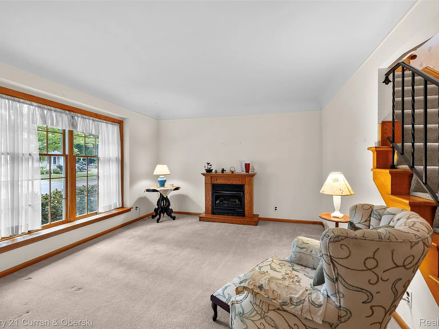 Spacious living room with fireplace